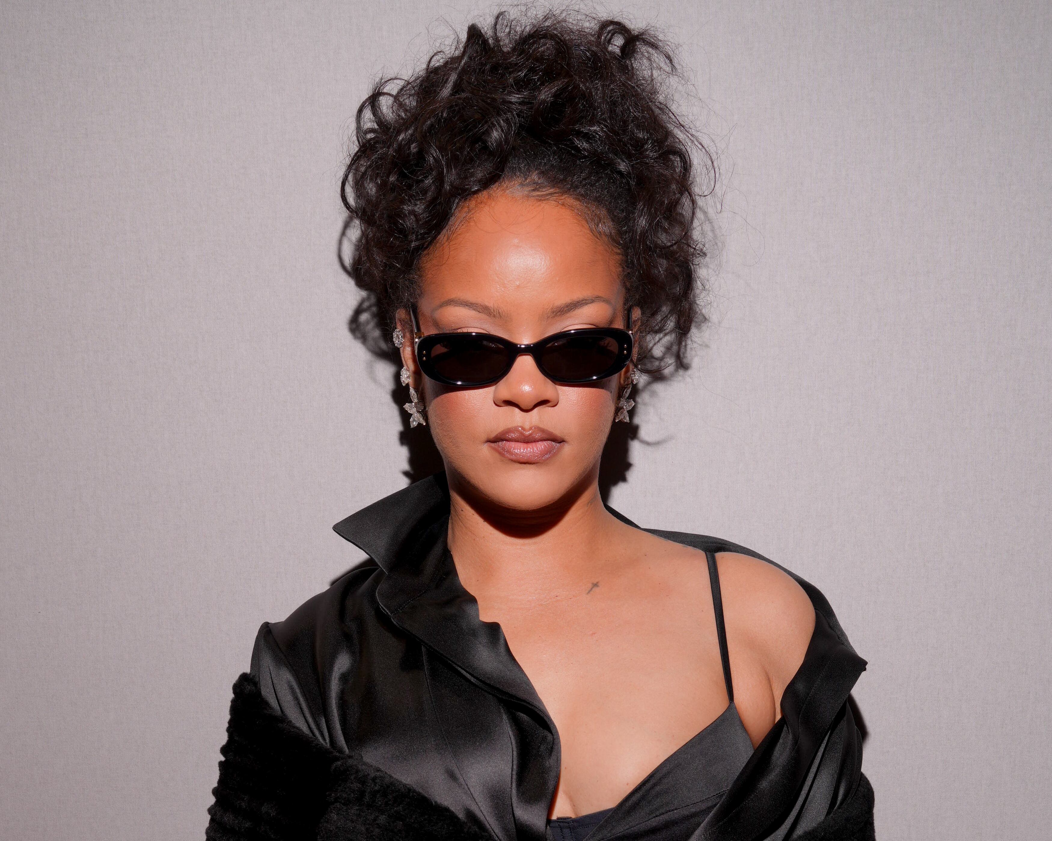 La mujer acusada de disparar contra la casa de Rihanna es declarada apta para ser juzgada