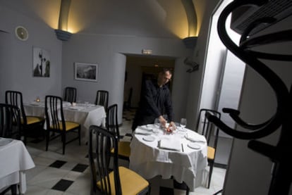 Detalle del comedor de la Taberna L'Obrador, en Madrid.