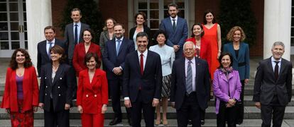 Pedro S&aacute;nchez junto a su equipo de Gobierno. 