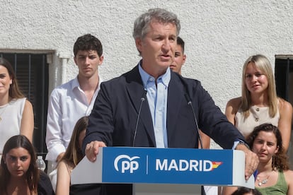 ARGANDA DEL REY (MADRID), 05/09/2025.- El líder del Partido Popular, Alberto Núñez Feijóo, da un discurso en el acto de inauguración del curso político del PP de Madrid, este viernes, en la localidad madrileña de Arganda del Rey. EFE/ J.P. Gandul