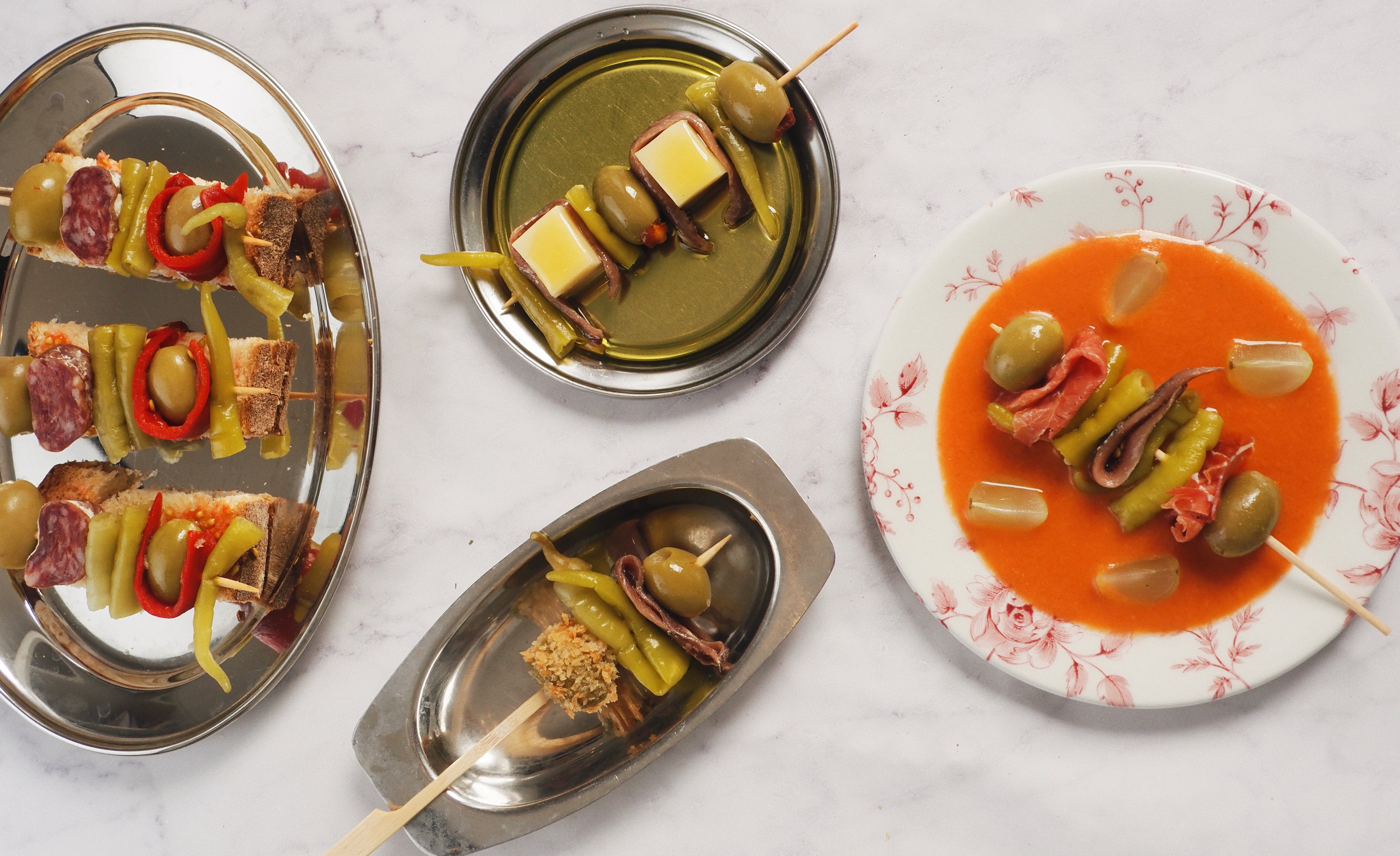 Gildas in abbigliamento regionale: le versioni autonome che accendono l’interesse sui social