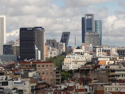 Vista de la zona de oficinas de Azca y del eje de la Castellana en Madrid.