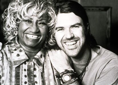 Celia Cruz con Pau Donés, en una imagen sin fechar.