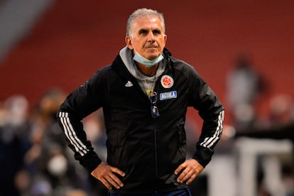 Carlos Queiroz, seleccionador de Colombia, durante el partido por eliminatorias que su equipo perdió 6-1 frente a Ecuador.