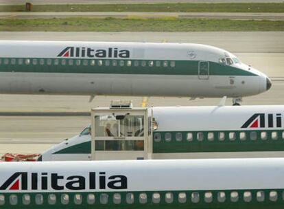 Aviones de Alitalia, en el aeropuerto de Malpensa (Milán)