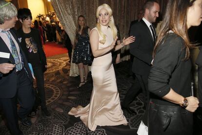 Lady Gaga, nominada a mejor canción junto a Dianne Warren por 'Till it happens to you', en el almuerzo de los candidatos.