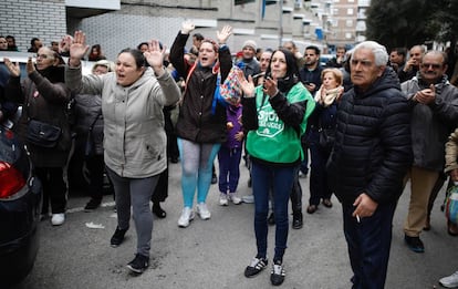 Protesta contra un desahucio en Parla.