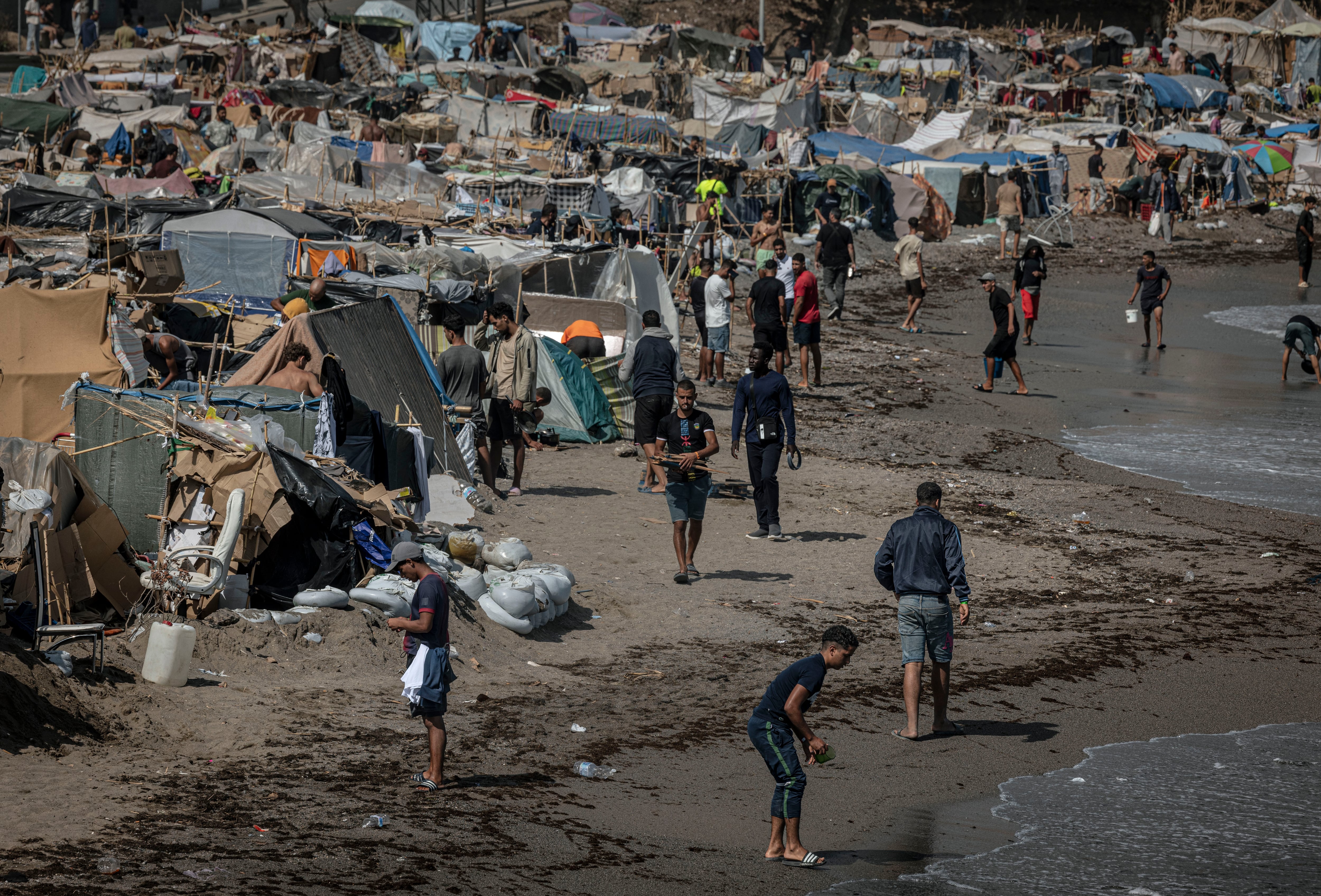El Gobierno prepara un decreto ley para acelerar las devoluciones de migrantes a Marruecos