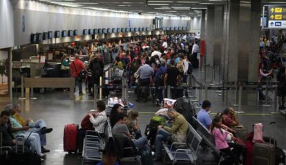 Interior del aeropuerto internacional de Río de Janeiro.