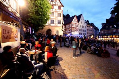 La plaza Tiergärtnertor, junto a la parte noroeste de la muralla medieval de Núremberg.