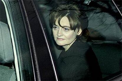 Cherie Blair, esposa del primer ministro británico, al llegar ayer a un juzgado de Londres.