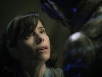 Sally Hawkins e Doug Jones em 'A Forma da Água'.