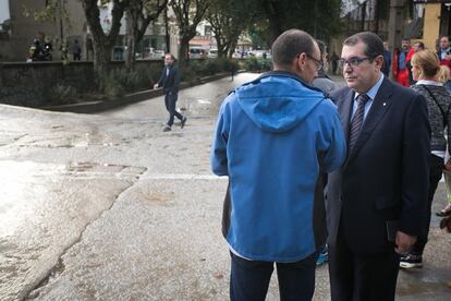 El conseller d'Interior, Jordi Jané, visita Vilassar de Mar.