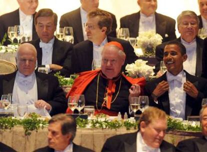 Los aspirantes a la Casa Blanca, Obama y McCain, de etiqueta en una cena caritativa en Nueva York.