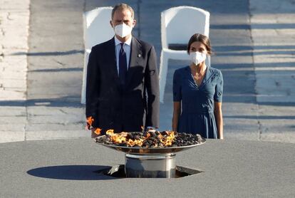 Los Reyes, en el homenaje a las víctimas de la pandemia.