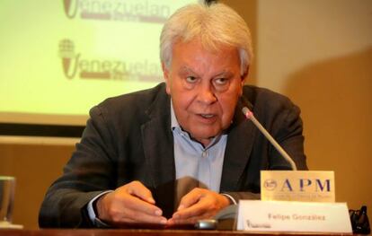 Felipe González, en rueda de prensa este jueves en Madrid.