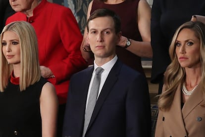 Ivanka Trump (izquierda), Jared Kushner y Lara Trump asisten al discurso del Estado de la Unión.