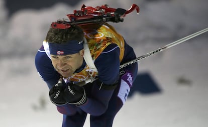 Bjoerndalen, durante el biatlón mixto. 