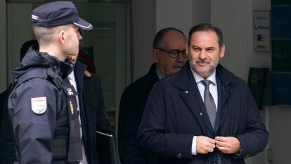 El exministro José Luis Ábalos sale tras declarar como imputado en el Tribunal Supremo en Madrid el pasado mes de febrero.