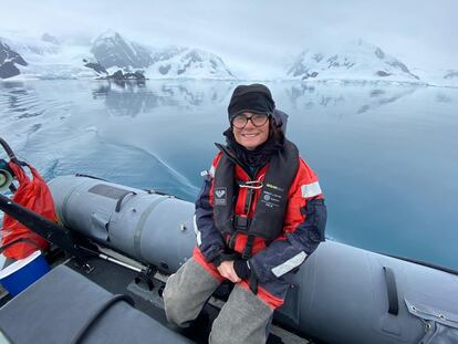 La columnista de EL PAÍS, Eliane Brum, durante un viaje al Ártico.