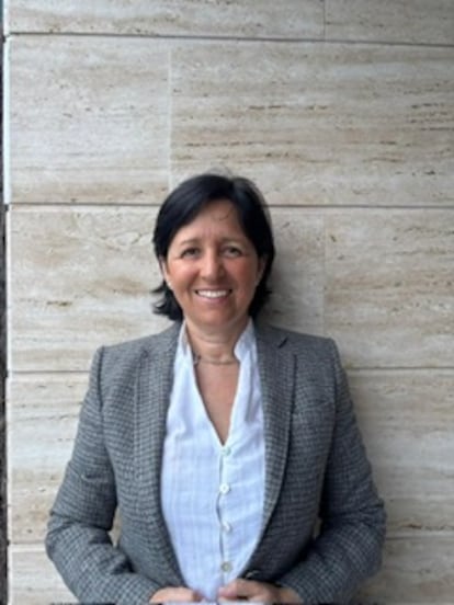 Rocío Sobrini regresa a Qdq para ser directora financiera en esta nueva etapa en una empresa en la que ya estuvo trabajando casi dos décadas. Ha desarrollado también su carrera en Solocal, PwC y CIMD. Es licenciada en Administración y Dirección de Empresas, cuenta con un MBA en Sports Management por la Universidad Real Madrid, así como un máster en Tributación por Garrigues. Del mismo modo, ha cursado el Programa para Consejeros en Esade.