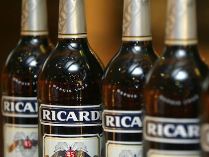 Botellas de Pernod Ricard-Reuters]