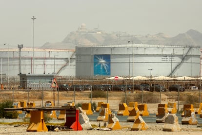 Tanques de almacenamiento de crudo, en Jeddah (Arabia Saudí).