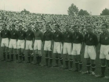 La selección vasca, antes de uno de los partidos que jugó en la URSS en 1937.