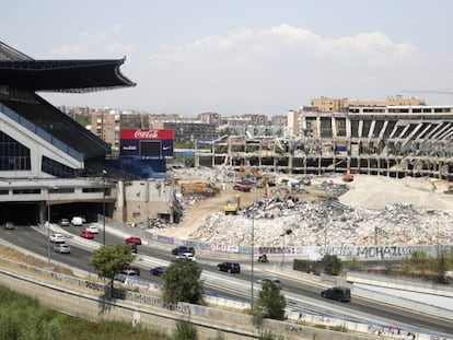 Trabajos de demolición del estadio Vicente Calderón la semana pasada.