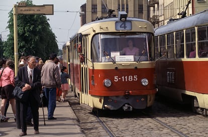 Estación de tranvía en Riga, Letonia.