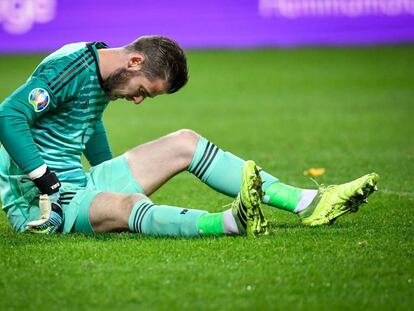 De Gea se duele instantes antes de ser sustituido.