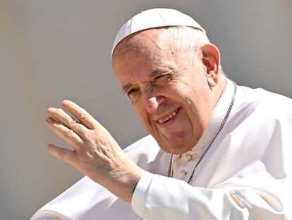 El papa Francisco en la Plaza de San Pedro el 8 de junio.