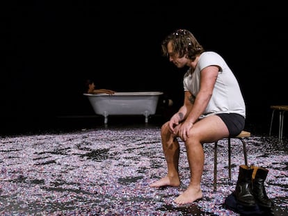 Jorge Albuerne y Annabel Castan en 'Un tramvia anomenat desig', estrenada en la sala Muntaner.