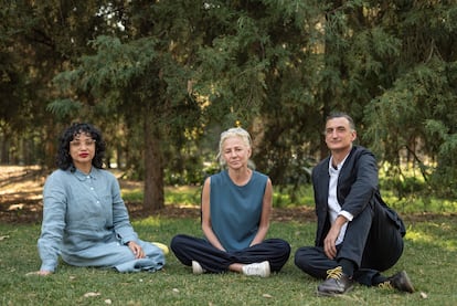 Amanda de la Garza, Magalí Arriola and Kit Hammonds