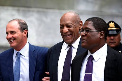 Bill Cosby a su llegada al segundo día de juicio.