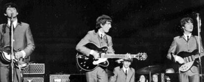 Los Beatles actuando en el Carnegie Hall de Nueva York el 12 de febrero de 1964.