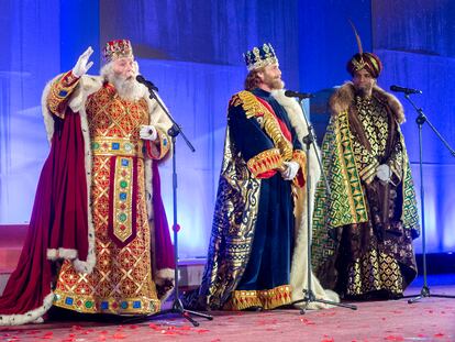 Los tres Reyes Magos en la cabalgata de Madrid.