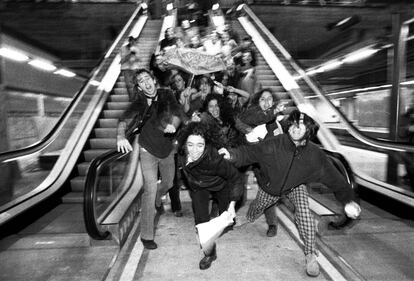 Presentación del tradicional espectáculo del Festival de Otoño de Madrid 'Danza en el Metro' en la estación de Príncipe Pío. 12/11/1996
