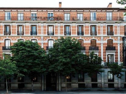 Exterior de las viviendas de Mabel Capital en Villa de París (Madrid).