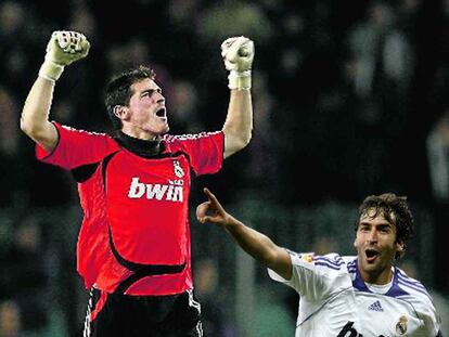 Casillas y Raúl, madridistas para siempre
