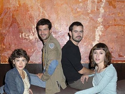 De izquierda a derecha, cuatro de los intérpretes de <i>MIR,</i> Daniela Costa, Rodolfo Sancho, Pau Roca y Ruth Díaz.