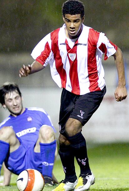 El joven Jonás Ramalho, cuando debutó con 14 años en el amistoso ante el Amorebieta.