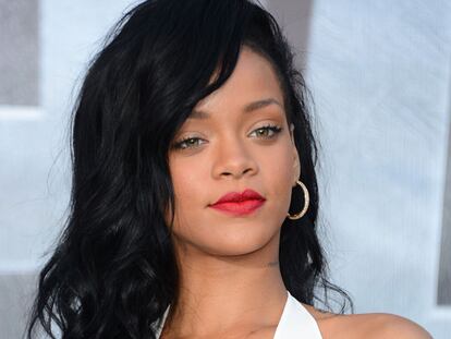 Rihanna se mete a diseñadora de moda