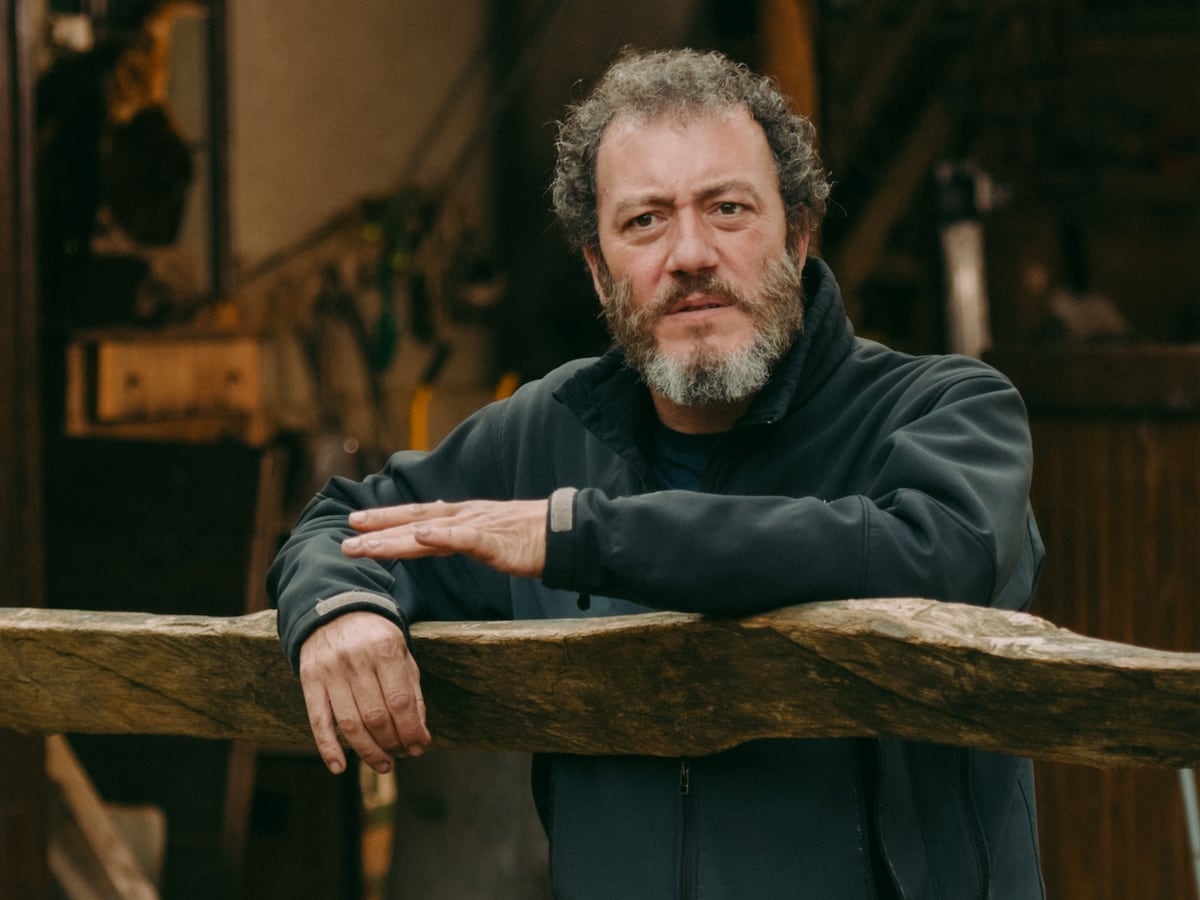 Roger Casamajor, actor: “Ahora estoy trabajando muchísimo, pero sé que tendré que volver a sacarme las castañas”