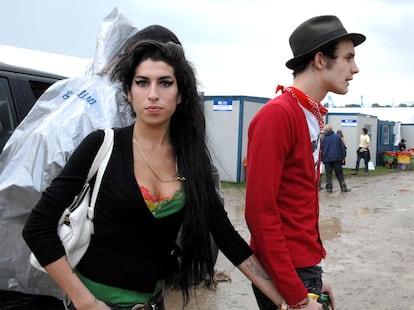 Amy Winehouse y su marido Blake Fielder-Civil, en 2007.