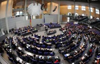 Vista general de la sesión del Bundestag (la cámara baja alemana) en Berlín. EFE/Archivo