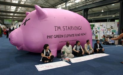 Protesta en Sud&aacute;frica por la falta de fondos contra el cambio clim&aacute;tico, en 2011