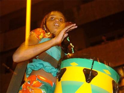 Los niños de Candeal han sido uno de los invitados principales en el desfile, que ha inaugurado oficialmente el Carnaval de Tenerife.