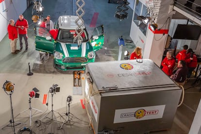 Una prueba de impacto en un centro de investigación de Mapfre.