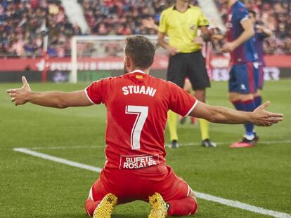 Stuani, delantero del Girona, uno de los equipos en zona de playoff.